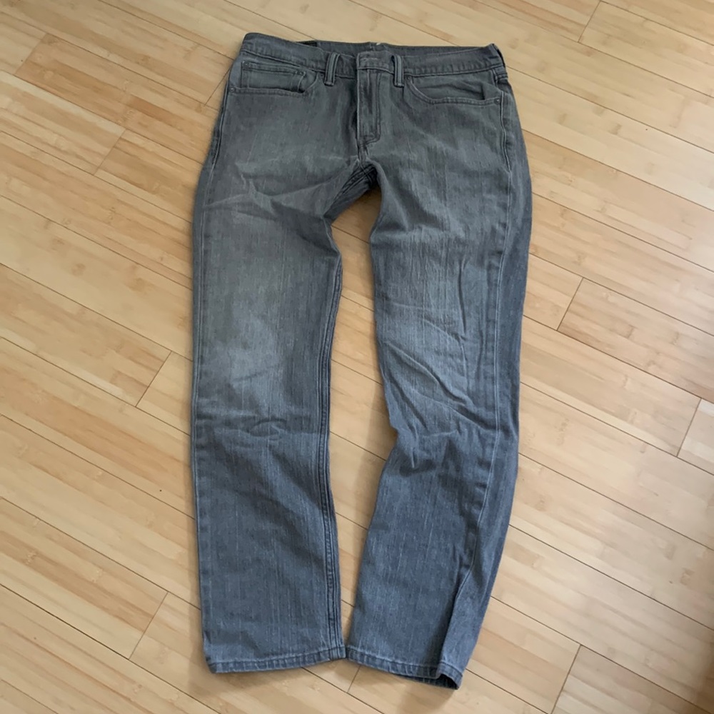 Mens Levi’s slim fit jeans